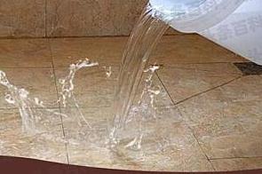 牡丹漏水维修 免砸砖防水材料该如何施工